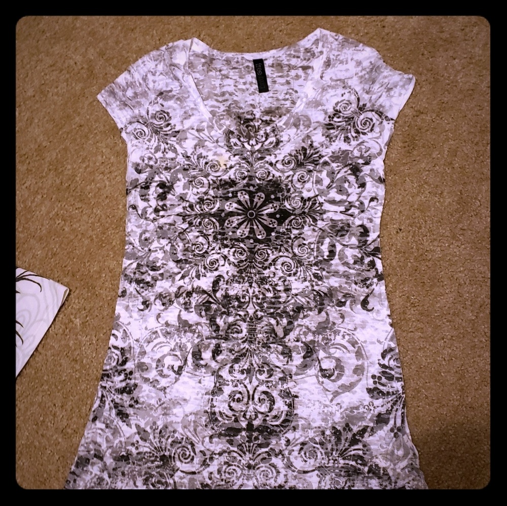 2/$15, Burn-out tee